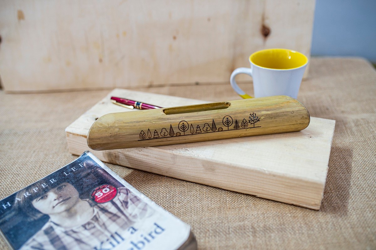 Bamboo Speaker / Phone Amplifier – Handmade Eco-Friendly Bamboo Sound Amplifier Stand for Smartphone, Compact Desk Audio Booster for Home/Office, Natural Finish Gift Item